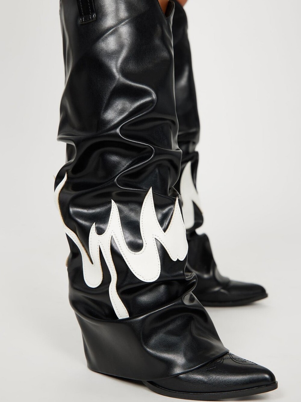 Women's high Cossack boots in a modern, accent design - Picture 3 of 4